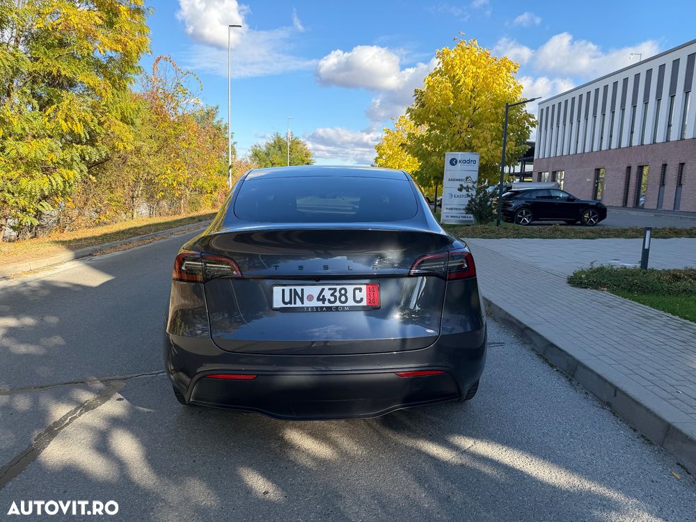 TESLA Model Y 2021 — imagine 12