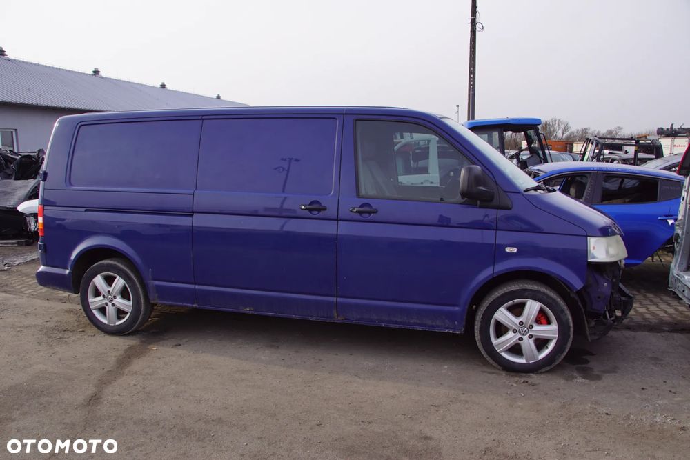 Auto na części - Volkswagen Transporter T5 2.5 TDI 130 KM BNZ KPE LL5M 2008R Silnik Skrzynia Drzwi Maska Klapa Błotnik Zderzak Lampa Szyba Klamka Lusterko Deska Kokpit Sterownik Moduł Czujnik Licznik Wyświetlacz Panel Kierownica - 3