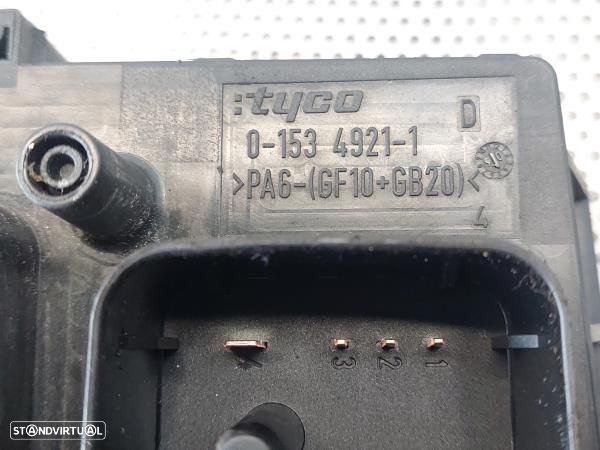 Caixa Fusiveis Opel Astra H (A04) - 4
