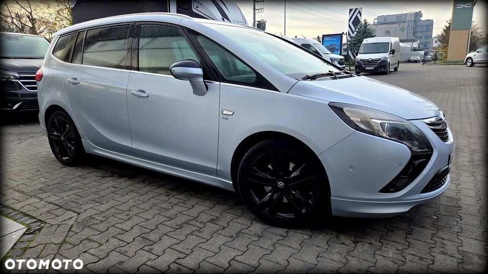 Opel Zafira Sport - 4