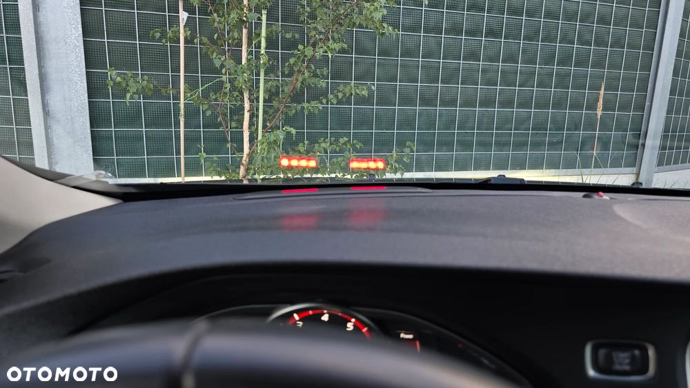 Volvo V40 T2 Drive-E Momentum - 3
