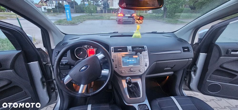 Ford Kuga 2.0 TDCi Titanium - 4