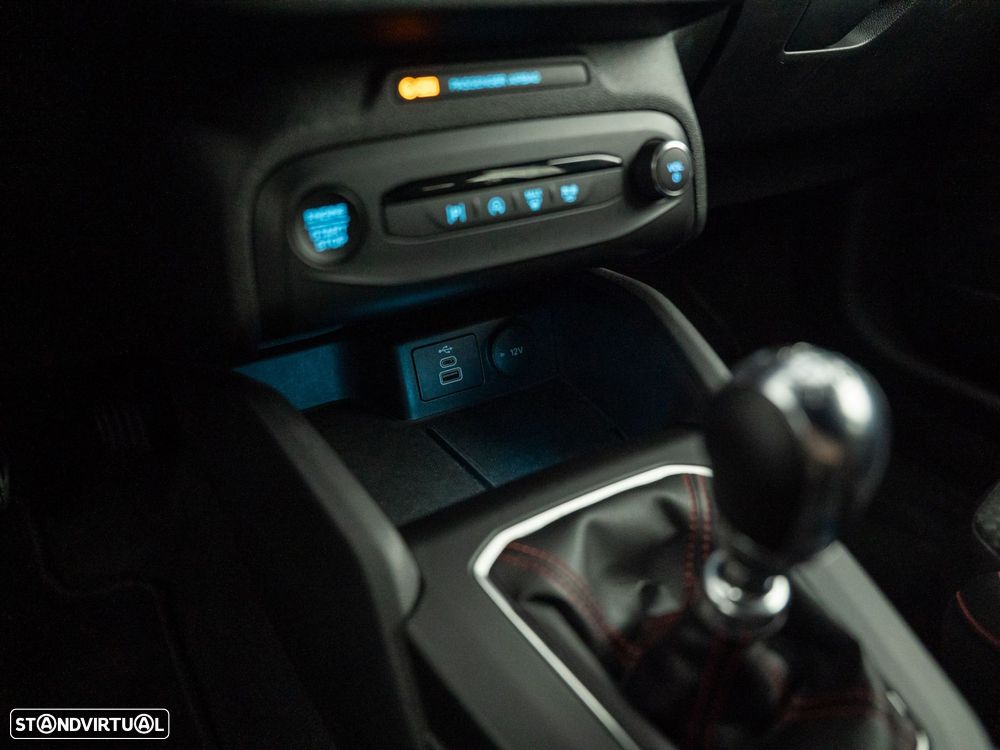 Ford Focus - 28