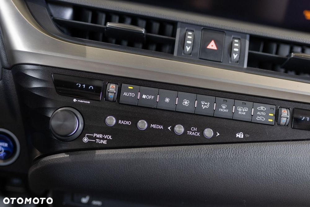 Lexus ES - 32