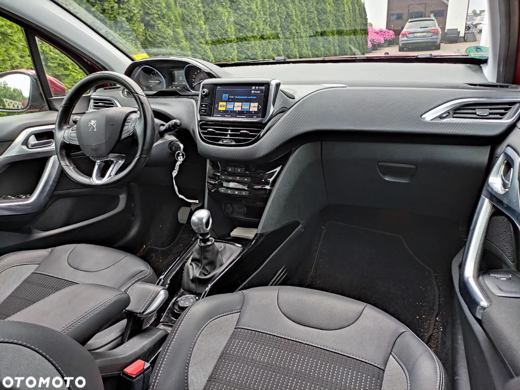 Peugeot 2008 PureTech 110 Stop&Start Allure - 12