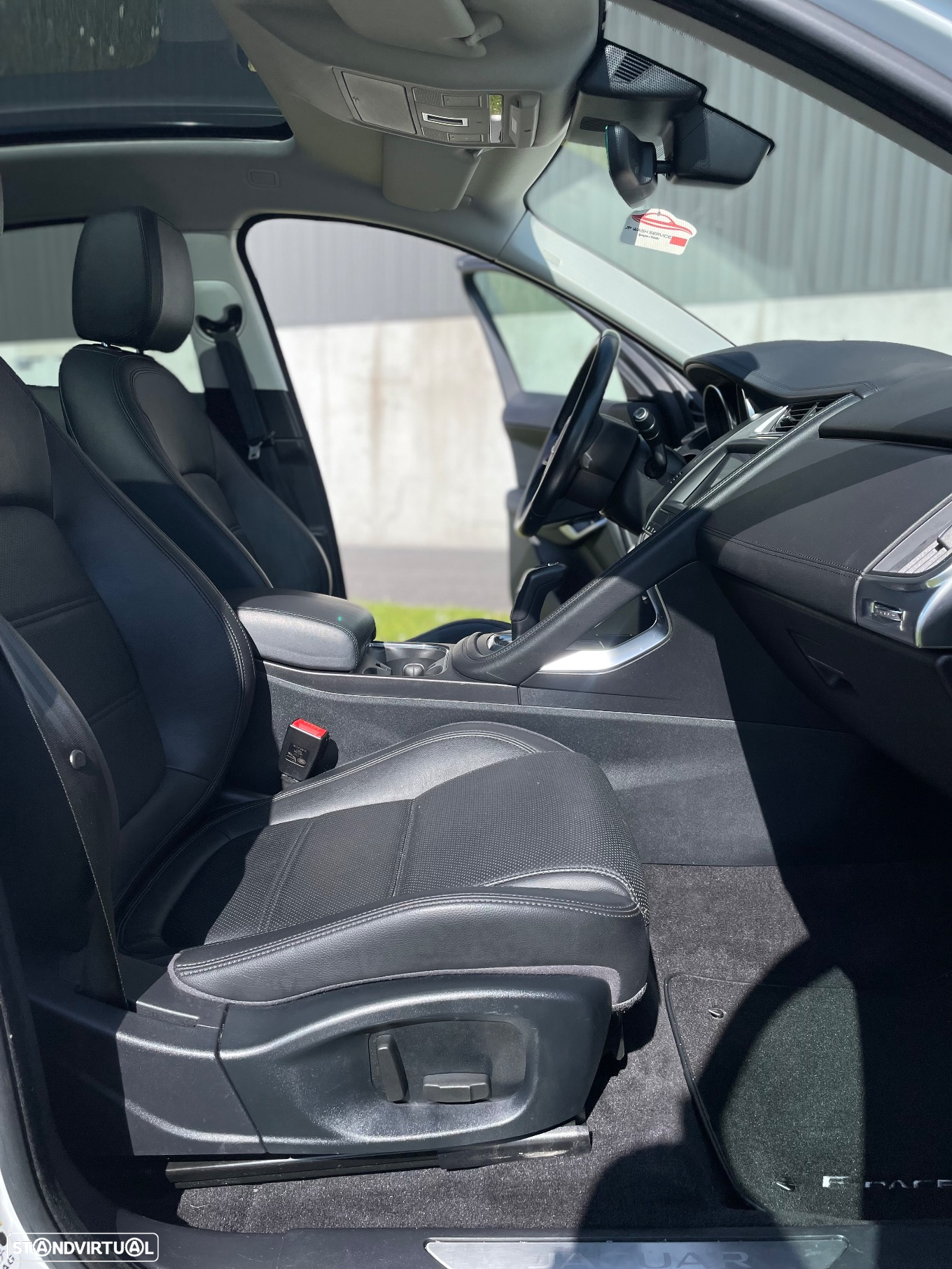 Jaguar E-Pace 2.0 i4D R-Dynamic S AWD Aut. - 10