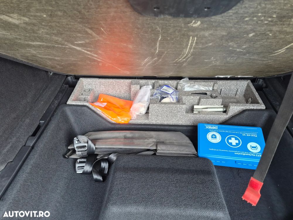 Volvo XC 60 D4 AWD Momentum - 19