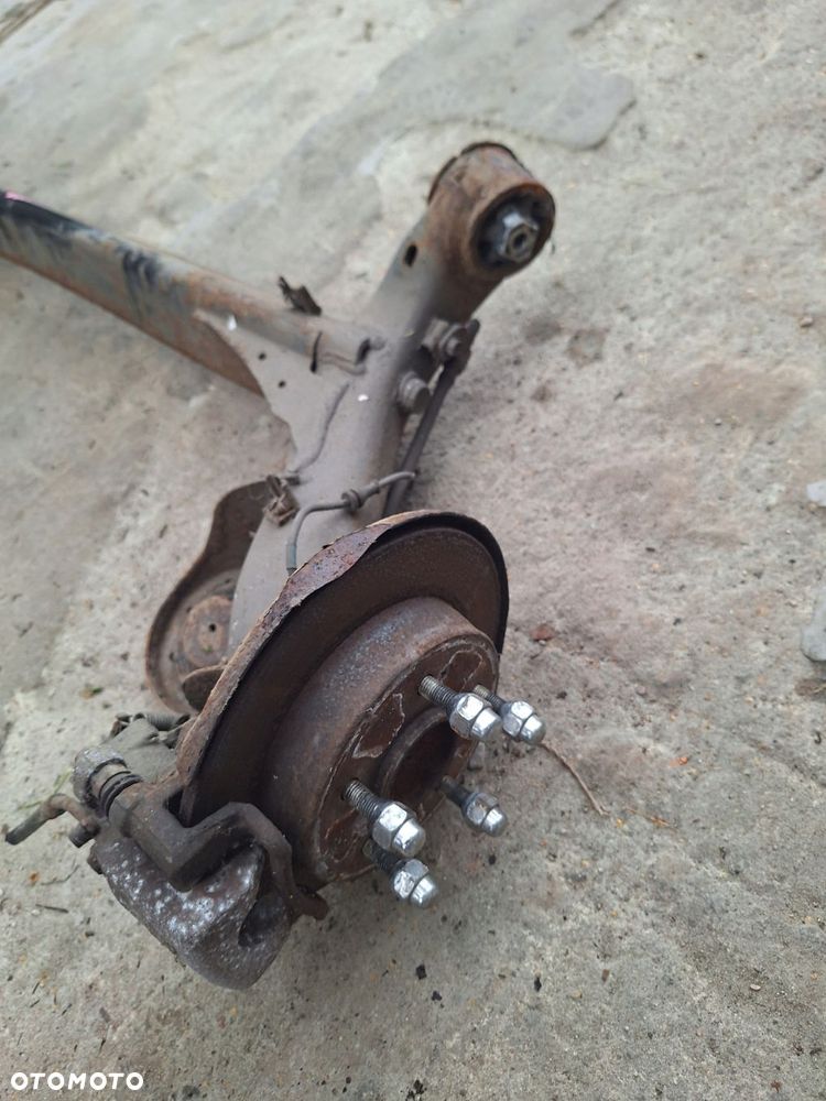 belka zawieszenia tyl hyundai veloster 11- - 2