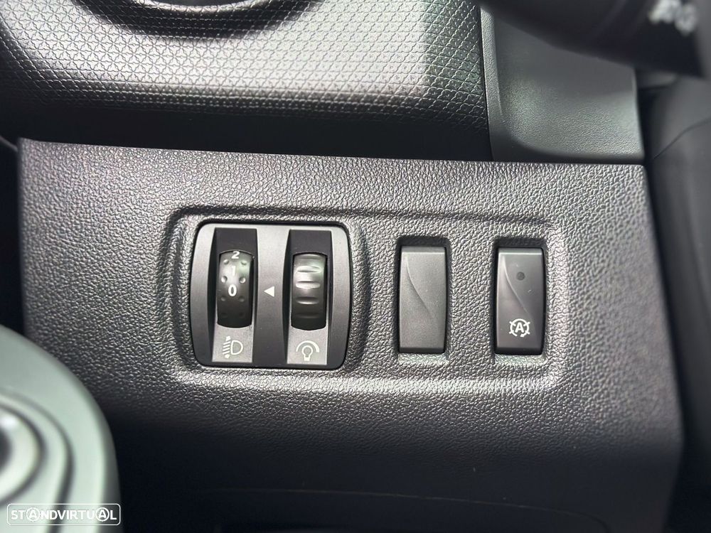 Renault Clio 0.9 TCe Limited - 16