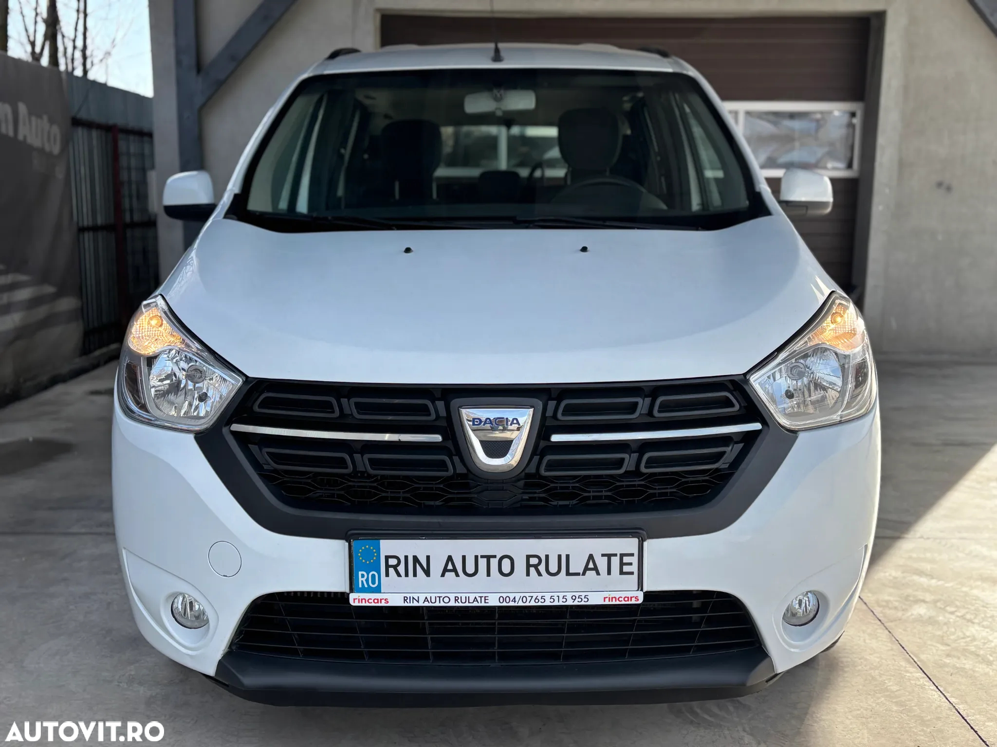 Dacia Lodgy 1.5 dCi 90 CP Ambiance - 3