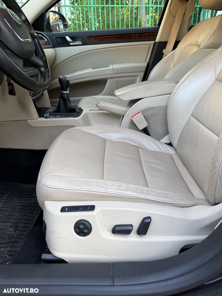 Skoda Superb 2.0 TDI 4X4 Elegance - 16