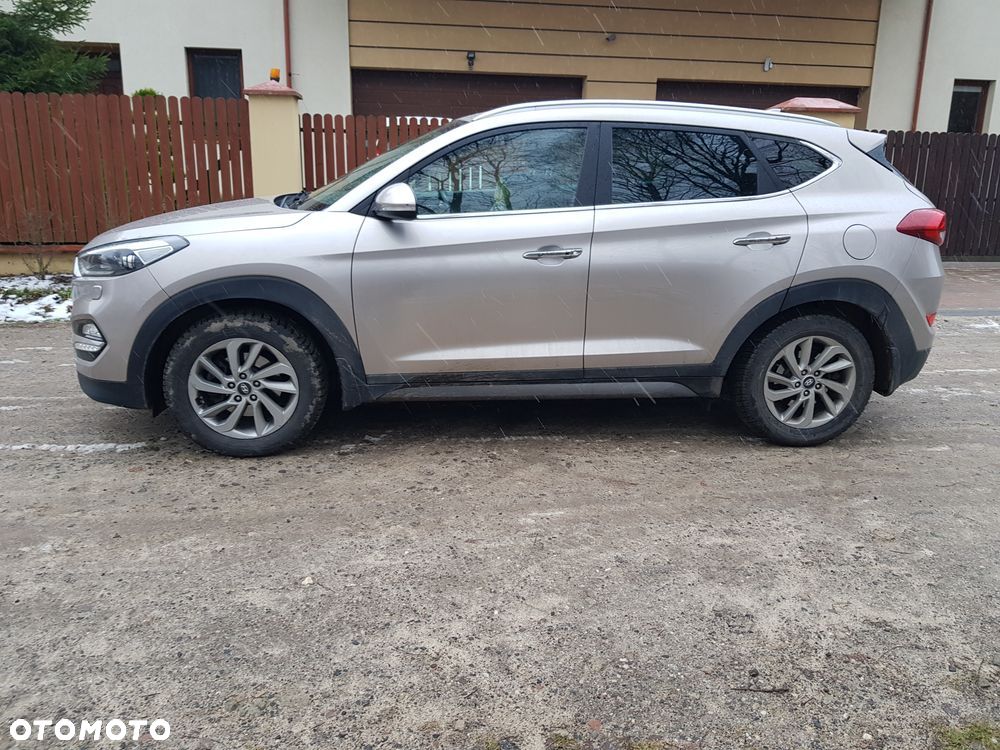 Hyundai Tucson 1.7 CRDI BlueDrive Style 2WD DCT - 11