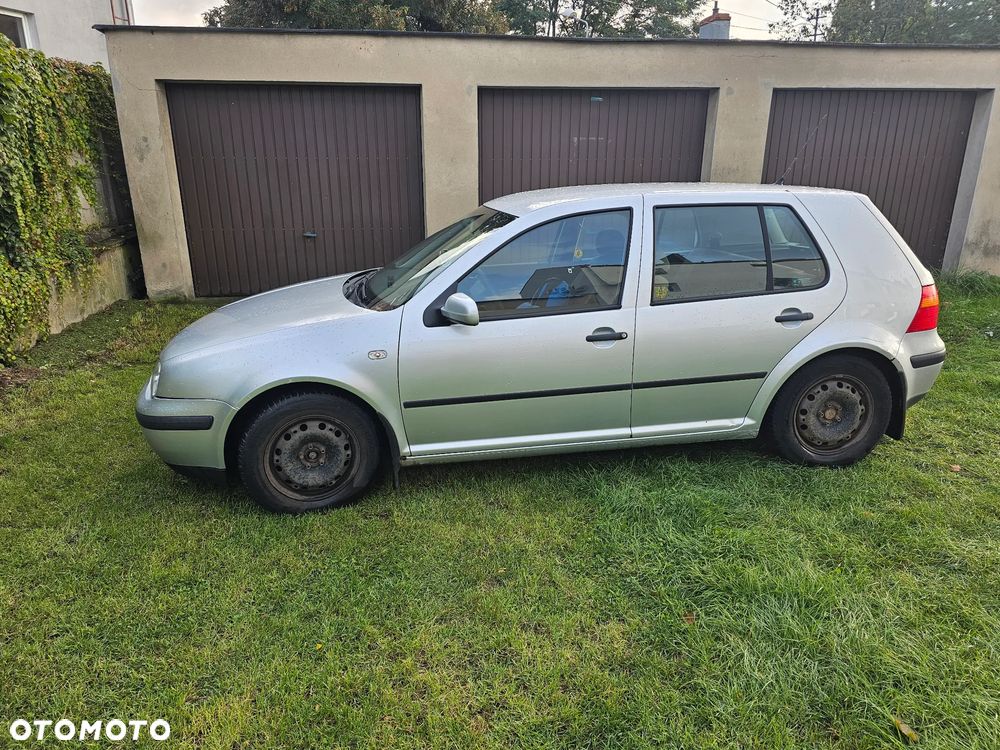 Volkswagen Golf IV 1.4 16V Basis - 3