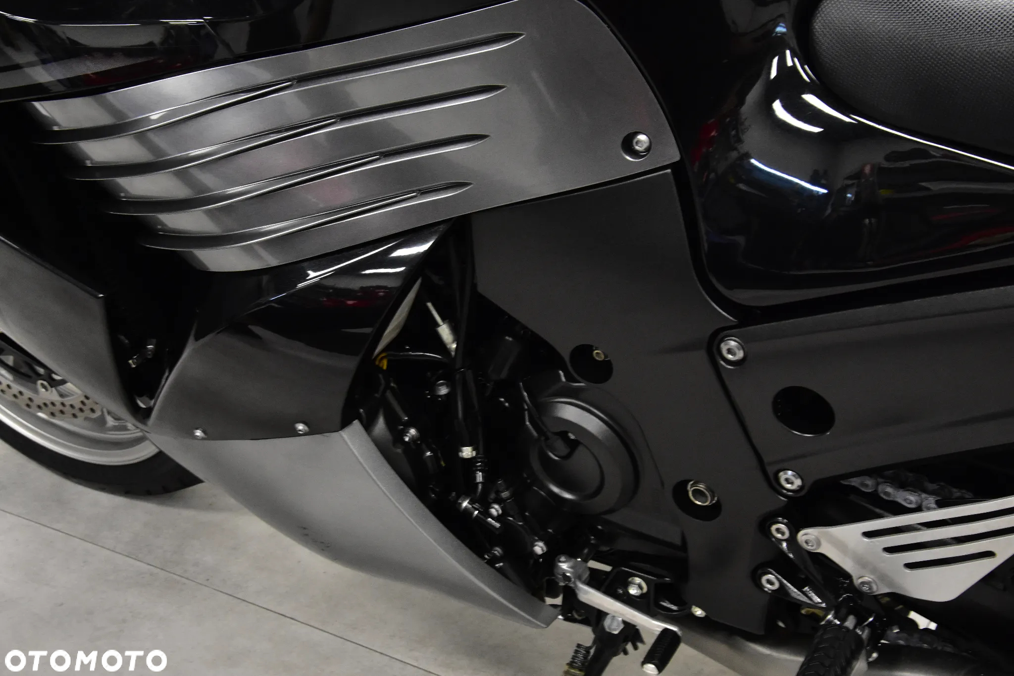 Kawasaki ZZR - 38