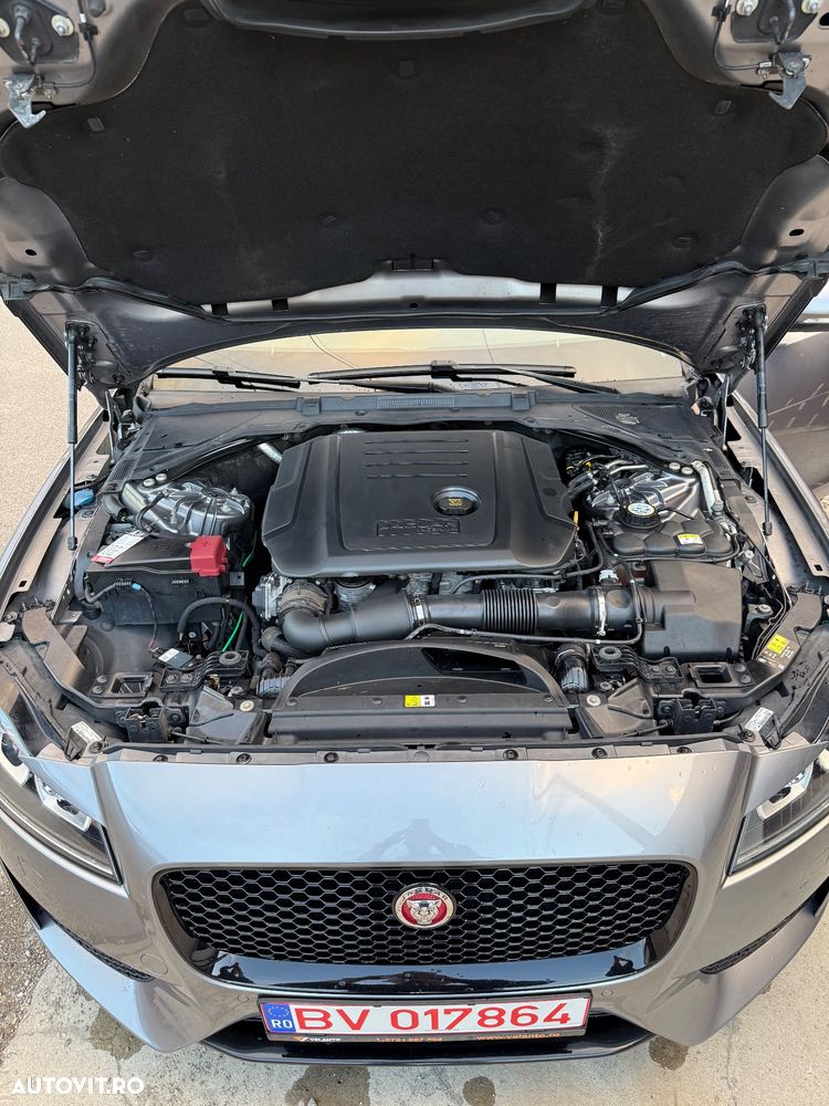 Jaguar XF 20d AWD Aut. Chequered Flag - 24