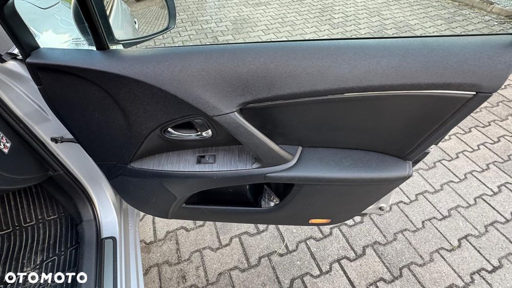 Toyota Avensis 2.0 Prestige MS - 12