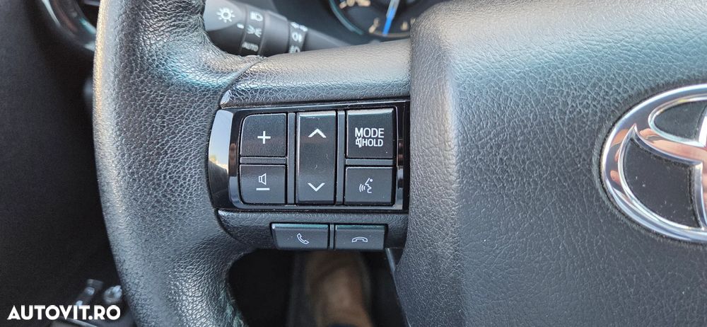 Toyota Hilux 2.8D 204CP 4x4 Double Cab AT Invincible - 27
