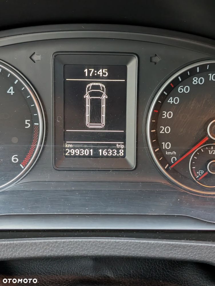 Volkswagen Caravelle - 17