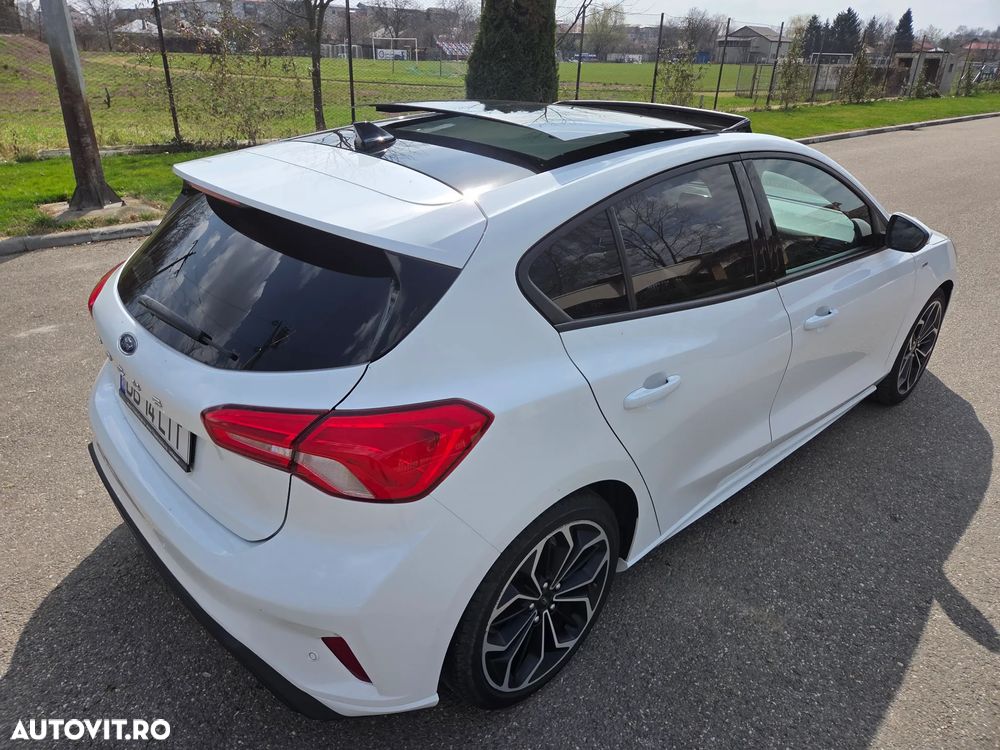 Ford Focus 1.0 EcoBoost Start-Stopp-System ST-LINE STYLE - 6