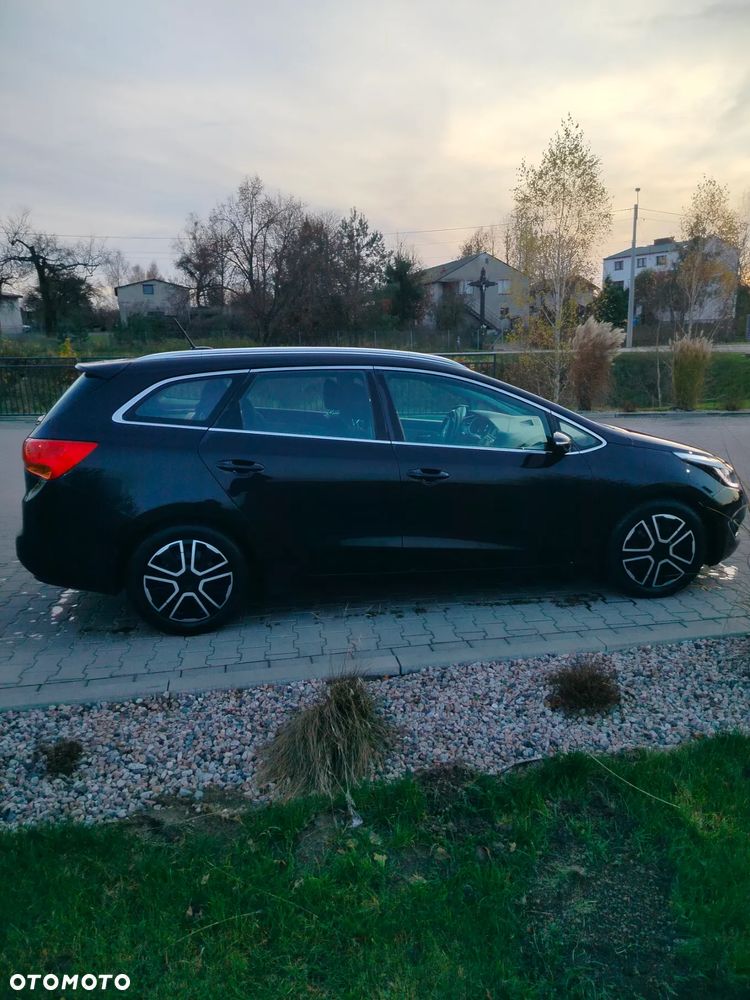 Kia Ceed 1.6 CRDi 128 ISG Edition 7 - 6