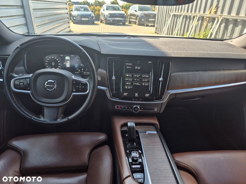 Volvo V90 Cross Country D5 AWD Pro - 26