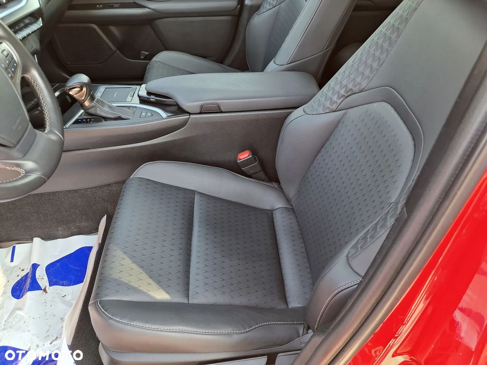 Lexus UX 250h Prestige 2WD - 9