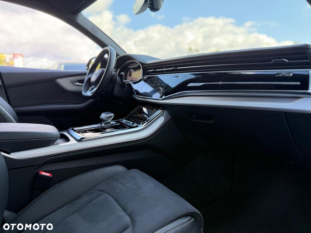 Audi Q8 45 TDI mHEV Quattro Tiptronic - 24