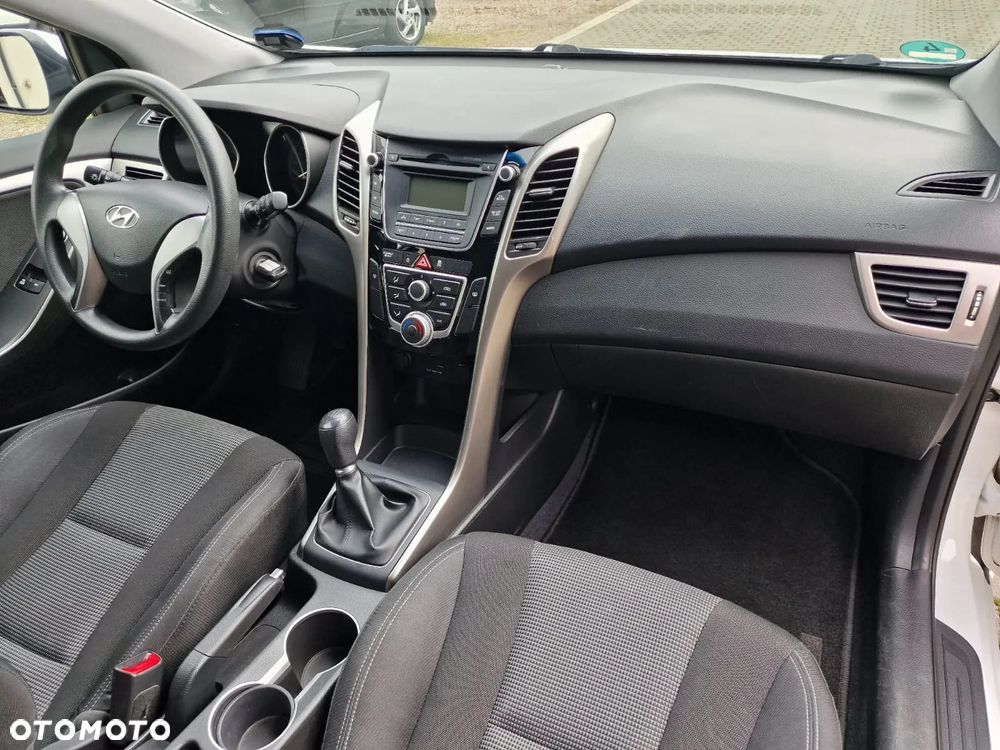 Hyundai i30 1.6 CRDi BlueDrive Classic - 14