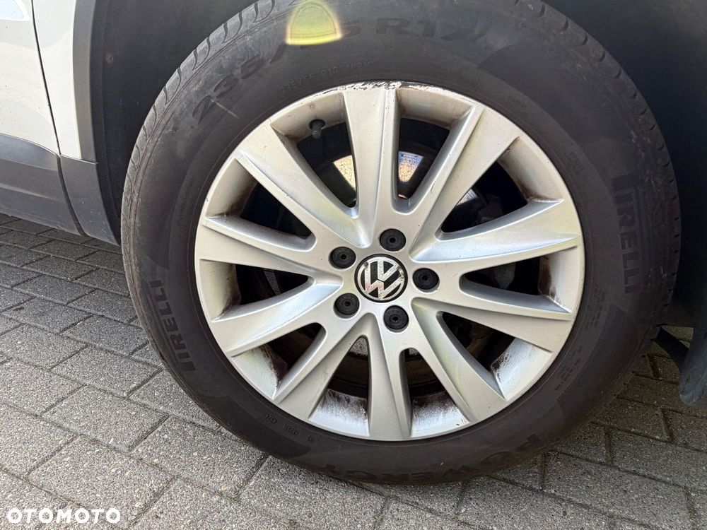 Volkswagen Tiguan - 16