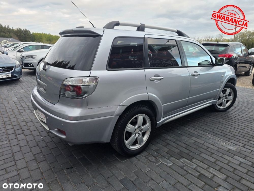 Mitsubishi Outlander - 10
