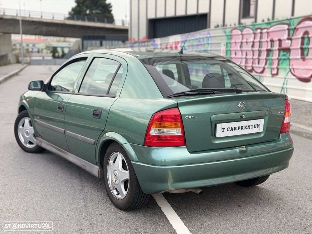 Opel Astra 1.4i Sportive - 5