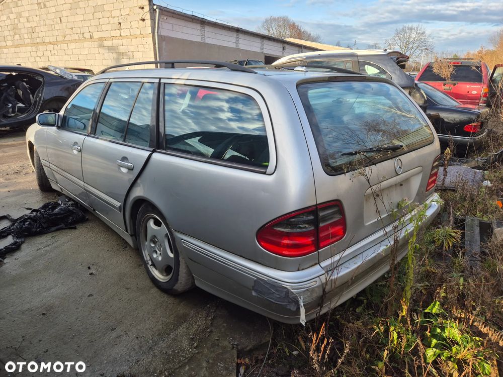 mercedes w210 744 maska zderzak lampa grill błotnik drzwi zbiornik paliwa szyba lusterko - 3