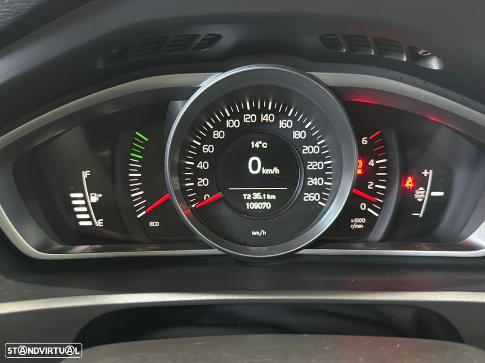 Volvo V40 2.0 D3 Momentum - 12