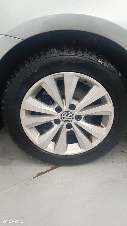 Volkswagen Golf - 6