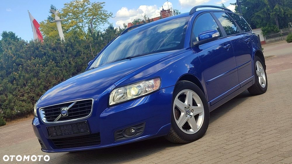 Volvo V50 2.0D Momentum - 1