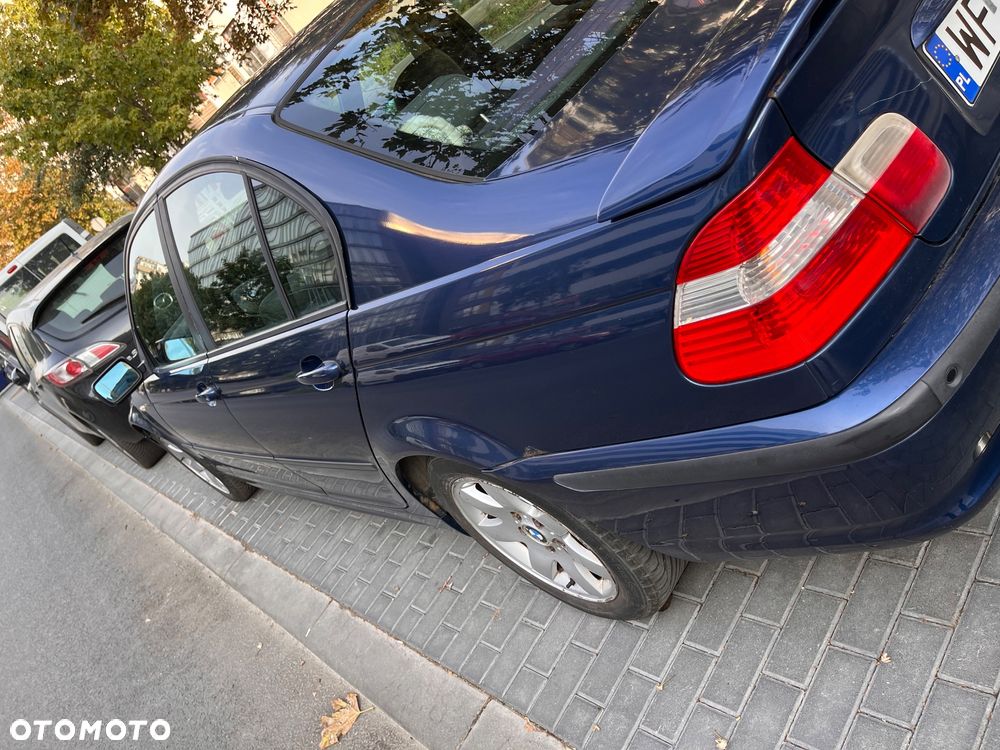 BMW Seria 3 318i - 5