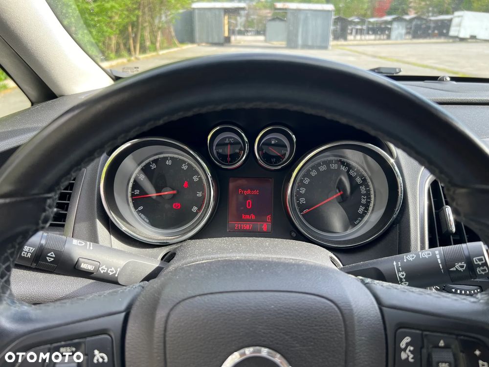 Opel Astra 1.4 T Cosmo - 22