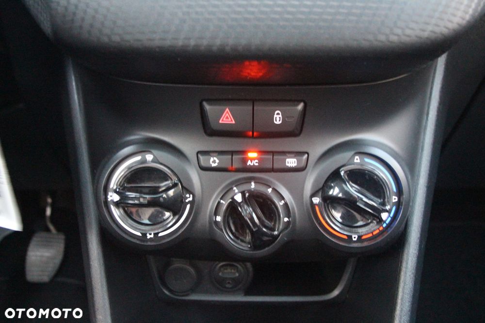 Peugeot 2008 1.6 e-HDi Active S&S - 20