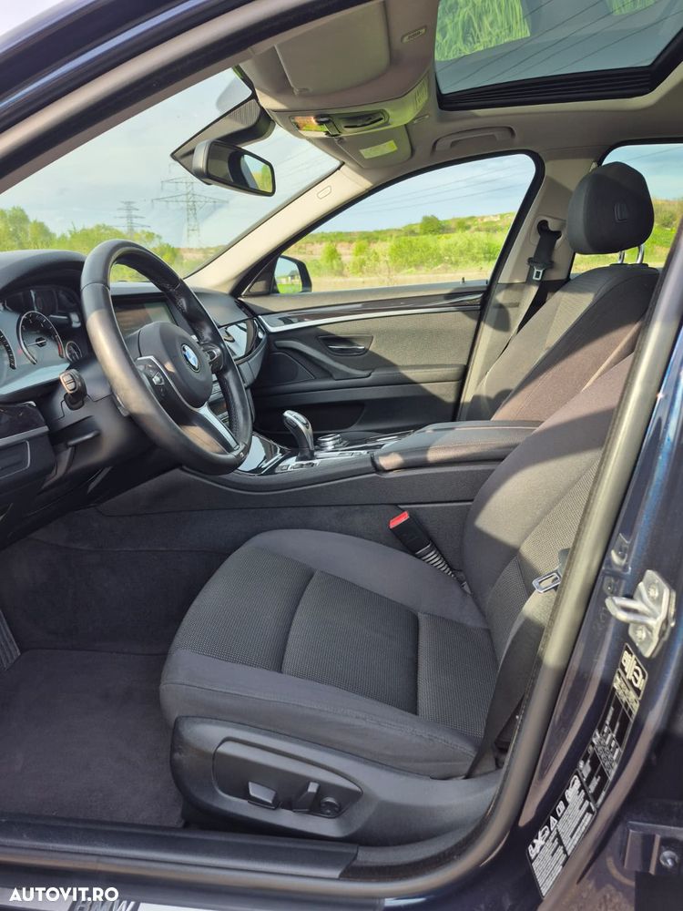 BMW Seria 5 525d xDrive AT - 11