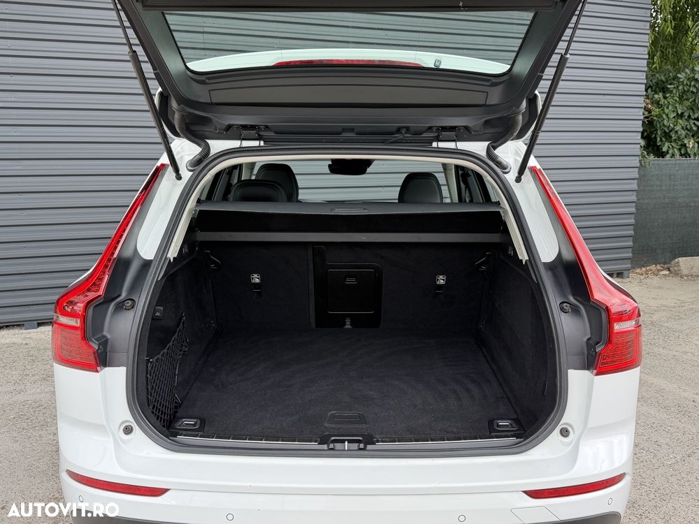 Volvo XC 60 B4 D Geartronic Momentum Pro - 29