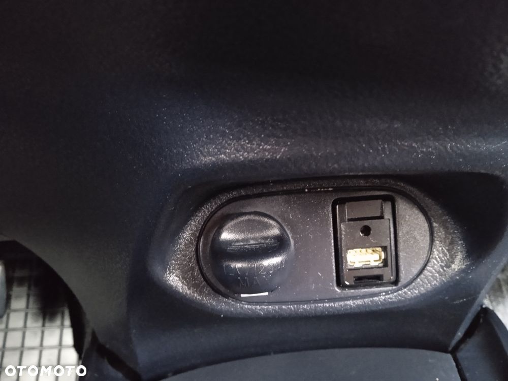 Toyota Yaris 1.5 Premium - 19
