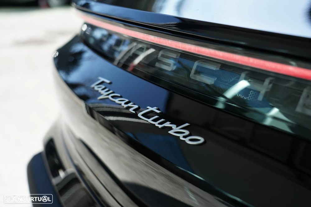 Porsche Taycan Turbo - 9