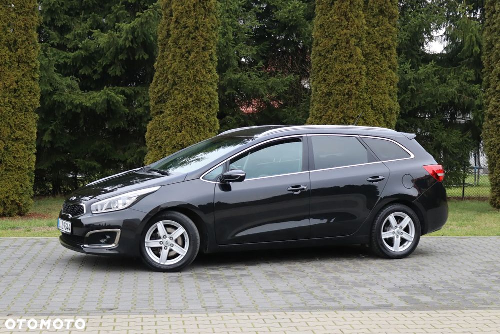 Kia Ceed 1.6 GDI DCT Platinum Edition - 6