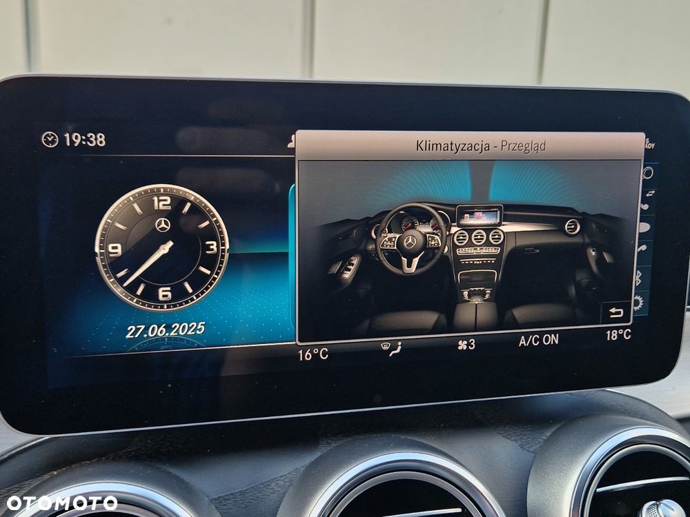 Mercedes-Benz Klasa C 200 7G-TRONIC Edition - 24