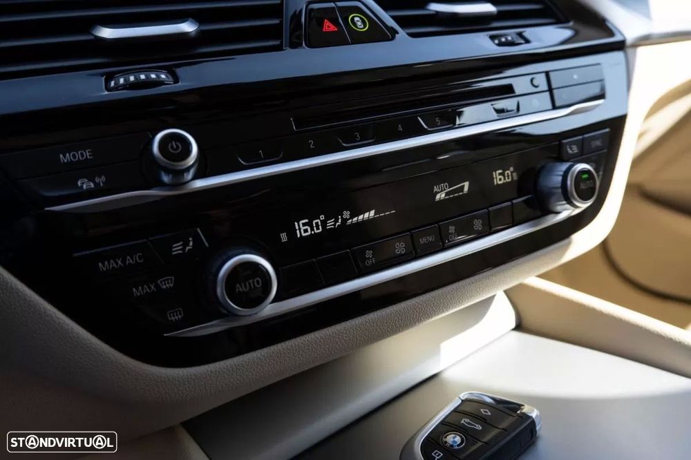 BMW 520 d Line Luxury Auto - 17