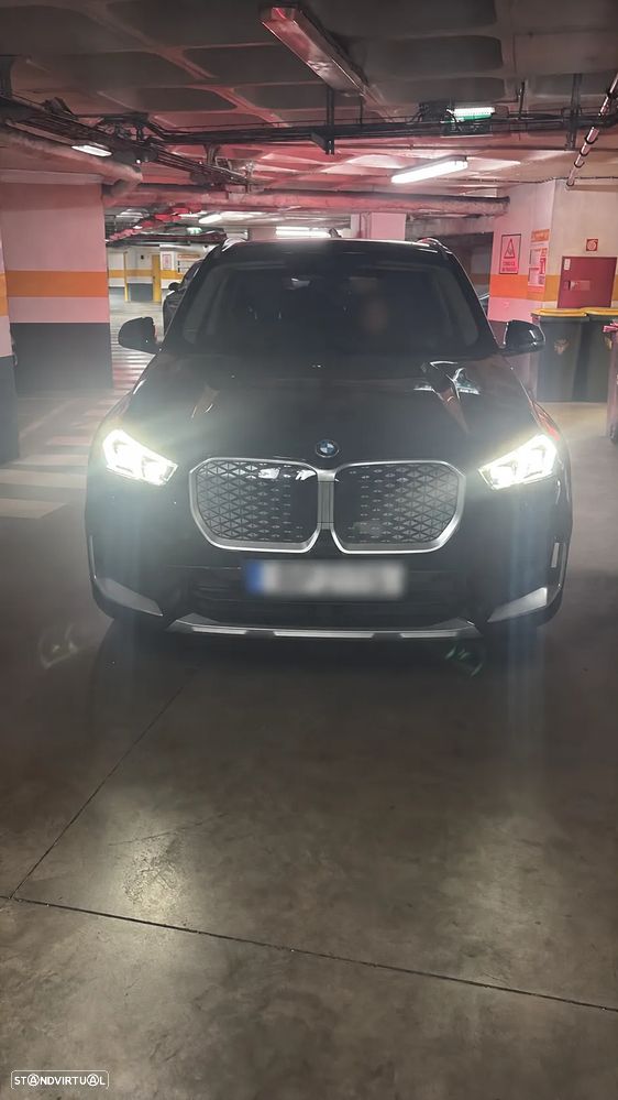 BMW iX1 eDrive20 xLine - 4