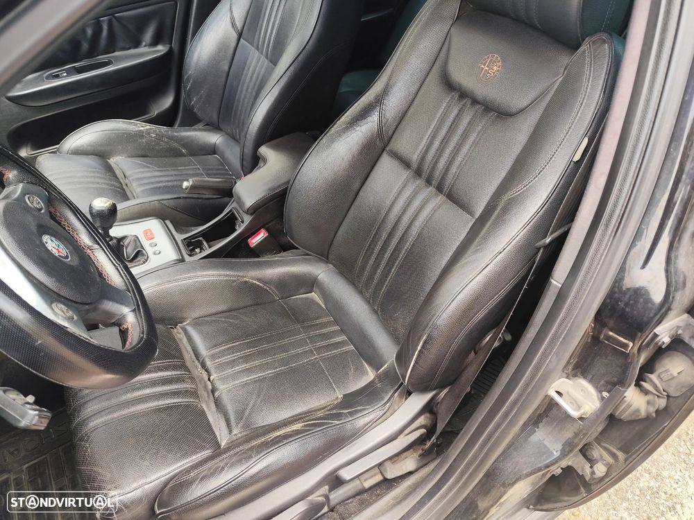 Alfa Romeo 159 Sportwagon 1.9 JTDm 16V TI - 6