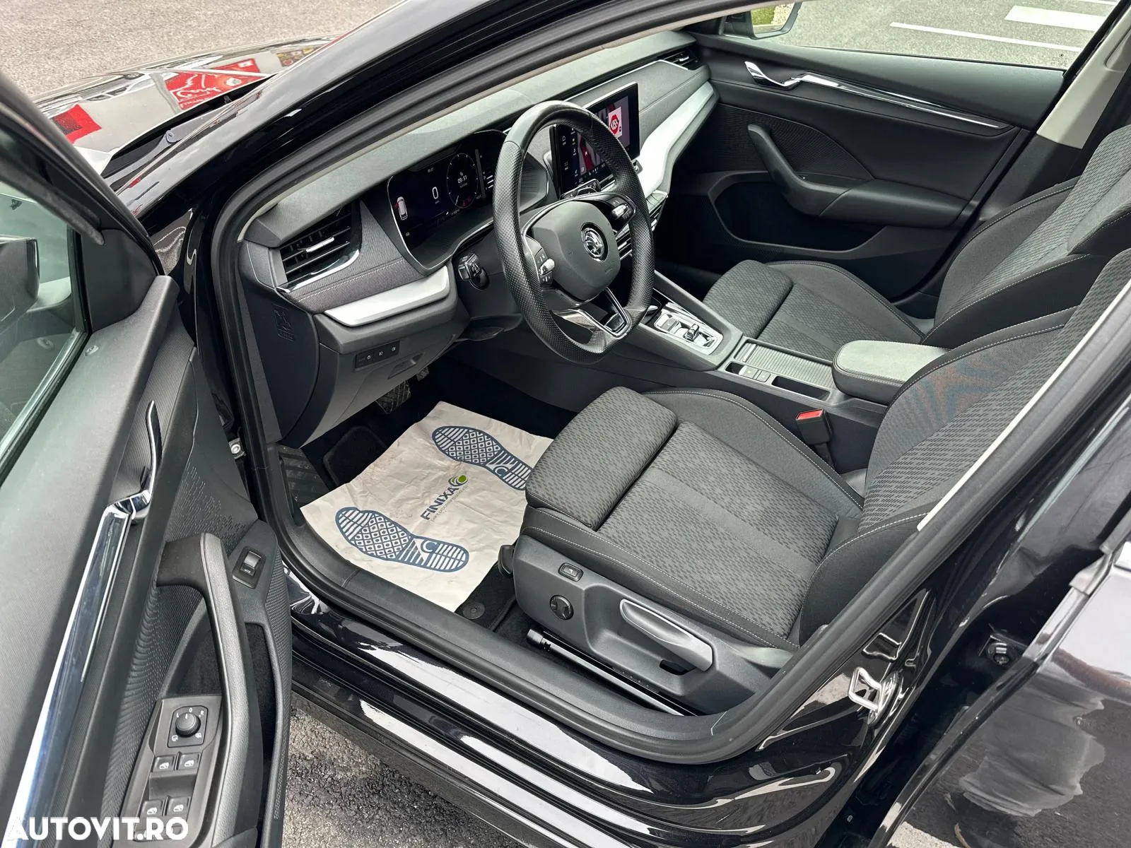 Skoda Octavia 2.0 TDI DSG First Edition - 9
