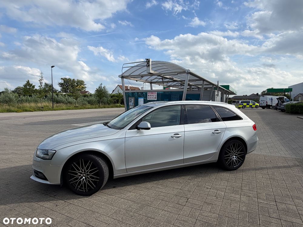 Audi A4 Avant - 10