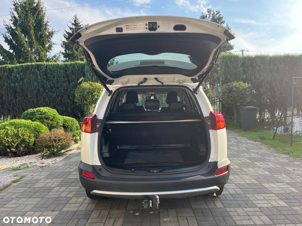 Toyota RAV4 2.0 D-4D Premium - 11
